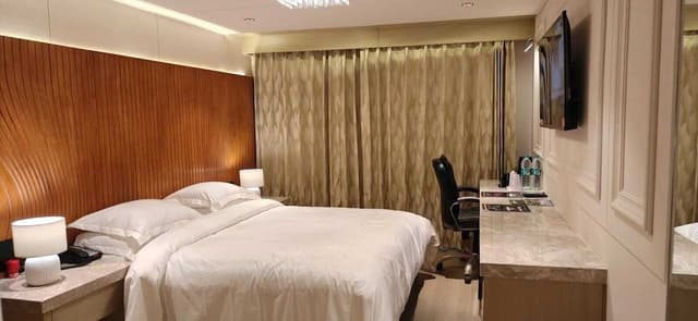 Executive Room