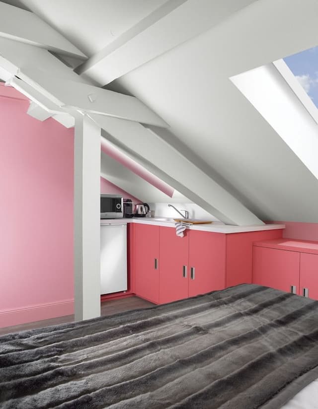 Romantic Studio (Mini Pink)