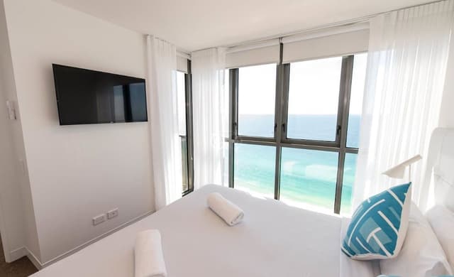 1 Bedroom Ocean View Apartment