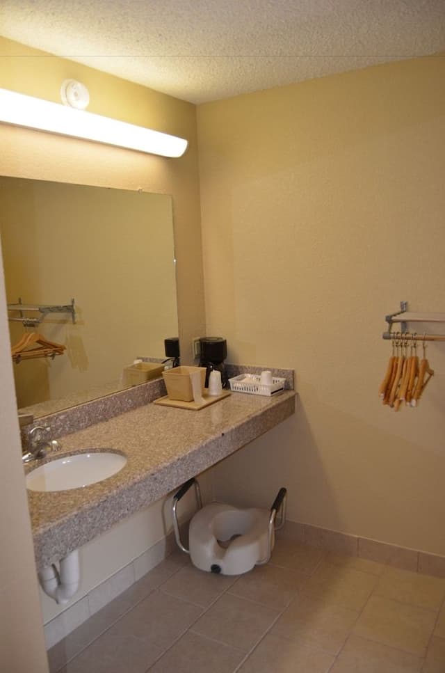Standard Double Room, 2 Queen Beds, Smoking