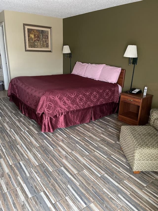 Standard Room, 1 King Bed, Non Smoking