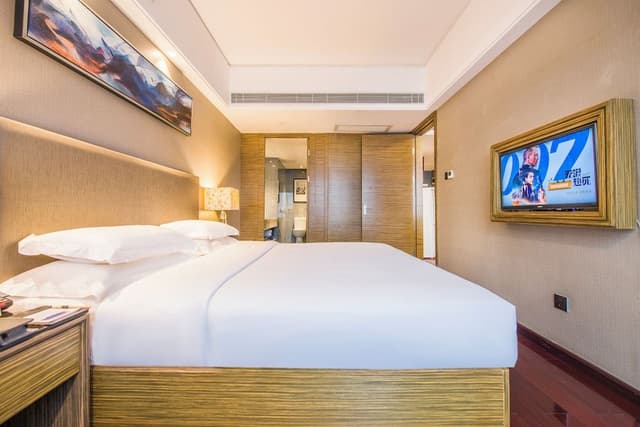 La Perle Suite (with 2 bathtubs)