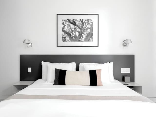 Luxury Room, 1 King Bed, Private Bathroom, Courtyard Area