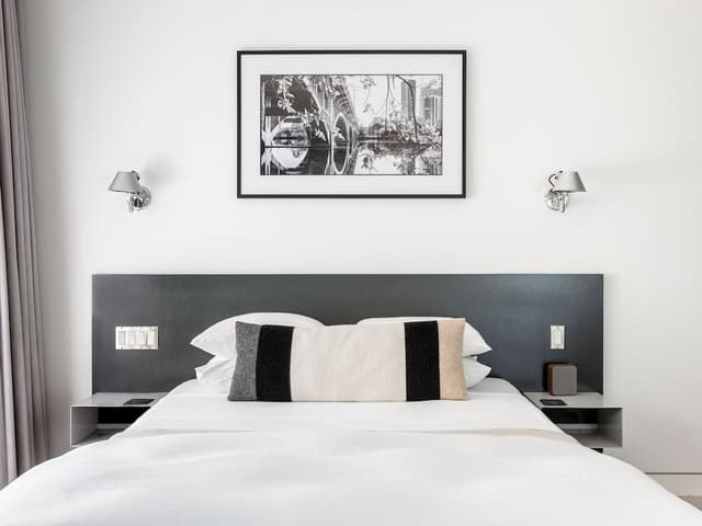 Luxury Room, 1 Queen Bed, Private Bathroom, Garden Area (Balcony)