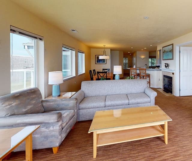 Deluxe Condo, 3 Bedrooms