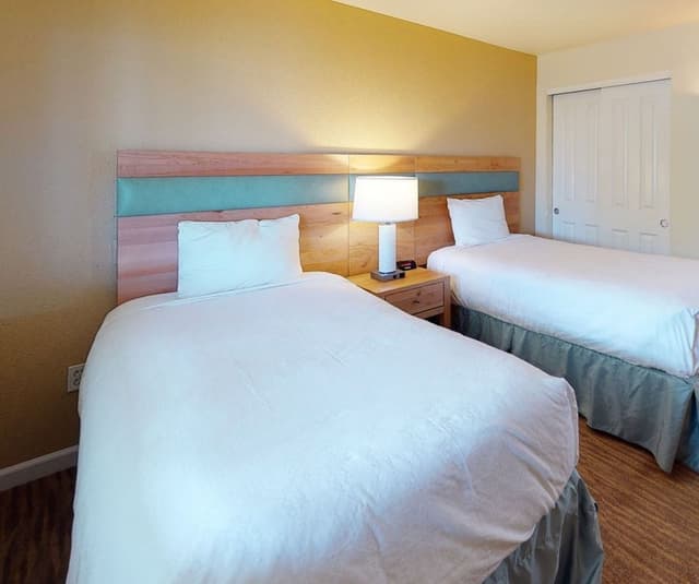 Deluxe Condo, 3 Bedrooms