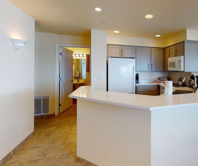 Deluxe Condo, 3 Bedrooms