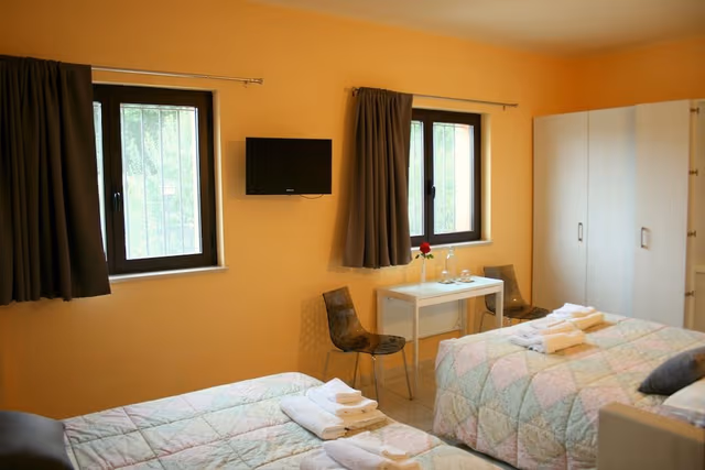 Family Room, Kitchenette, Garden View