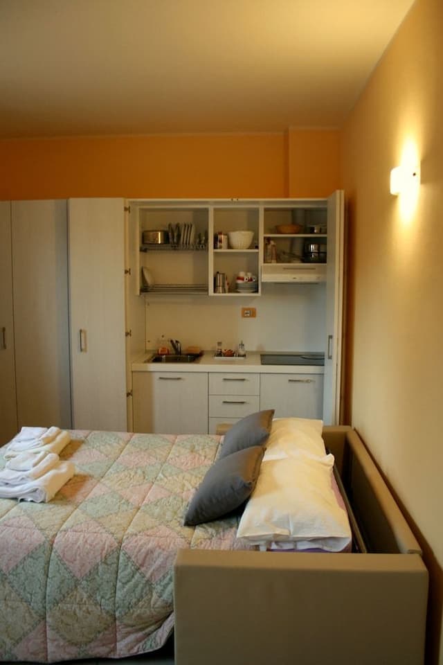 Family Room, Kitchenette, Garden View