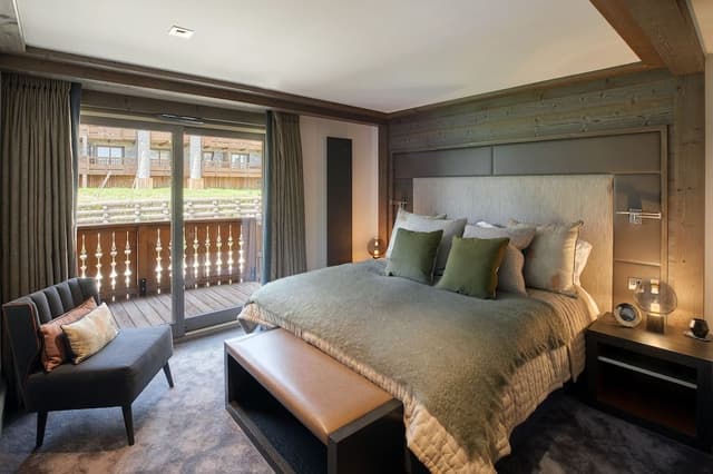Three-Bedroom Prestige Family Apartment