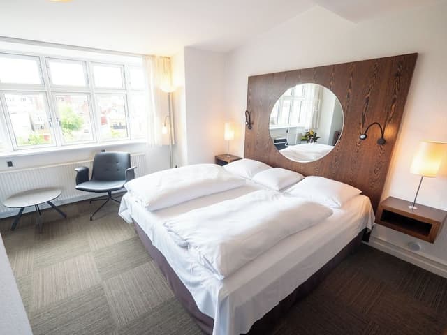 Standard Room, 1 King Bed