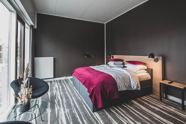Standard Room, 1 King Bed (POSH)