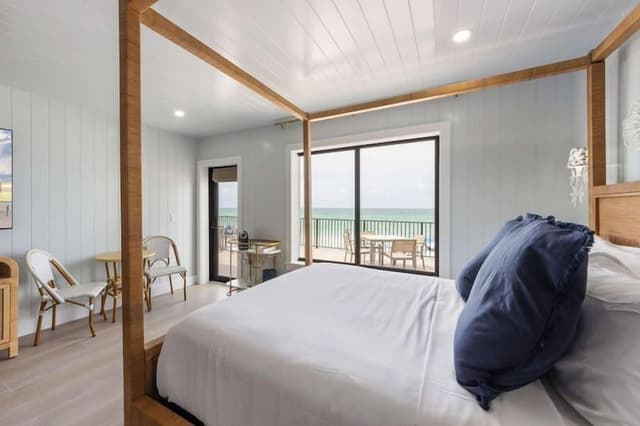 Beachfront Luxury 2 Queen