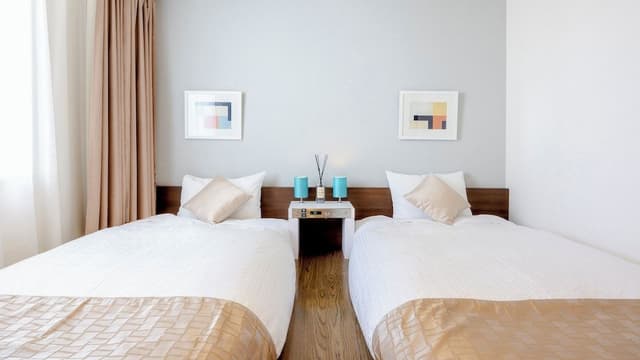Twin Room, Women only, Non Smoking