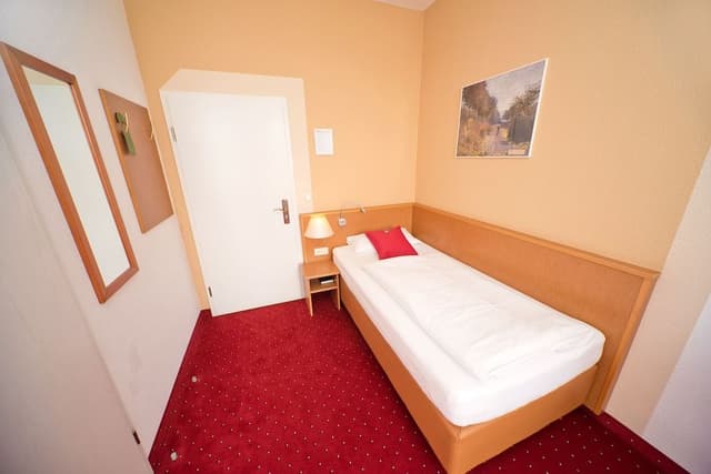 Comfort Single Room