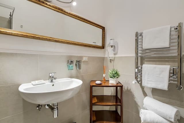 Deluxe Triple Room (Maria)