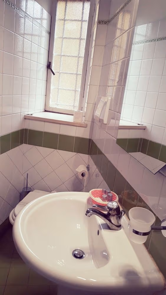 Single Room (Pincio)