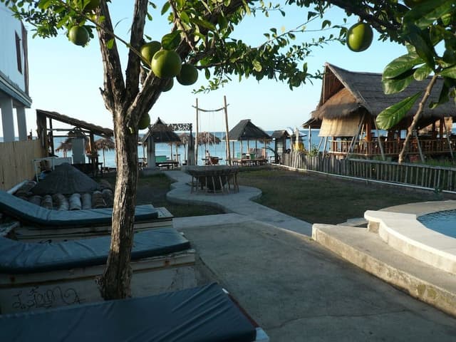 Deluxe Bungalow, Partial Ocean View