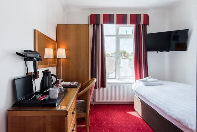 Classic Single Room