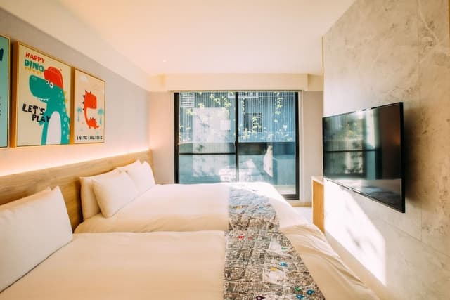 Superior Quadruple Room, 2 Double Beds, Bathtub