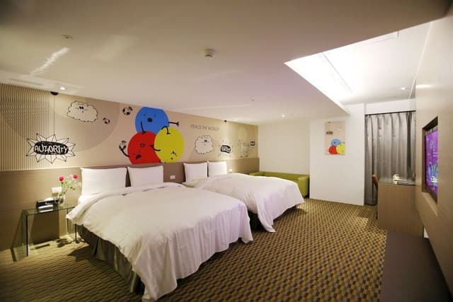 Luxurious Room (Random Design)