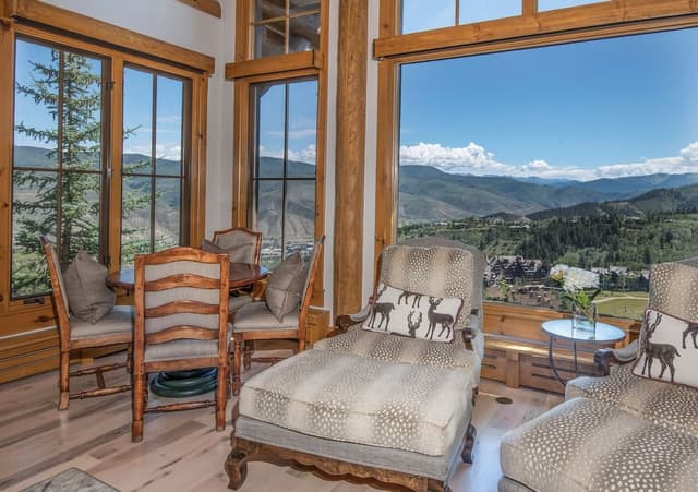 Luxury House, Multiple Bedrooms, Resort View, Slope side