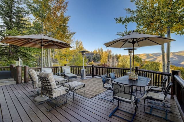 Luxury House, Multiple Bedrooms, Resort View, Slope side