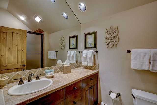 Luxury House, Multiple Bedrooms, Resort View, Slope side