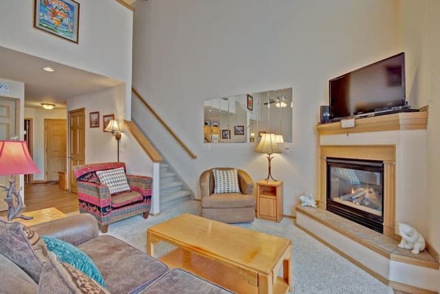 Condo, 2 Bedrooms