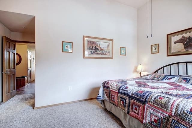Condo, 2 Bedrooms