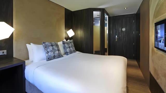 Superior (1 Double Bed)