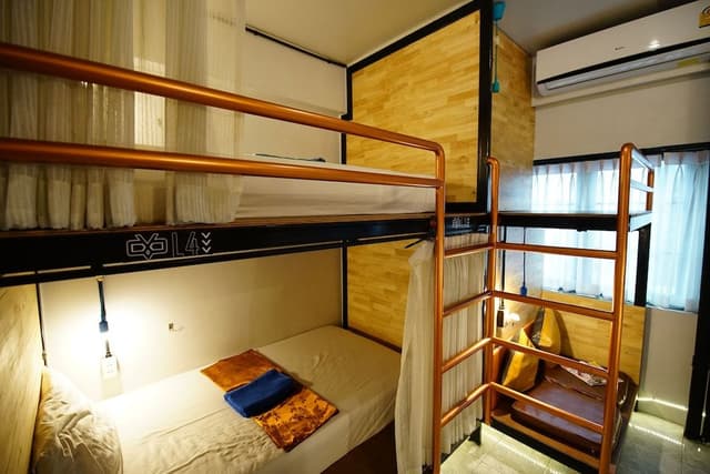 10 Bunk Bed Mix Dorm