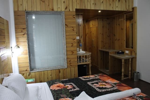 Executive Room, Mountain View