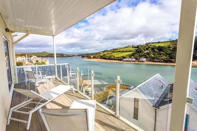 Suite (Estuary View)