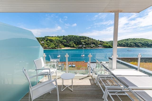 Double Room, Balcony (Estuary View)