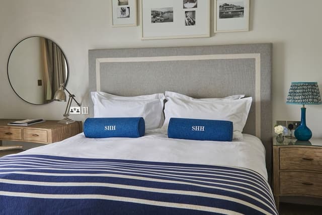 Double Room, Balcony (Estuary View)