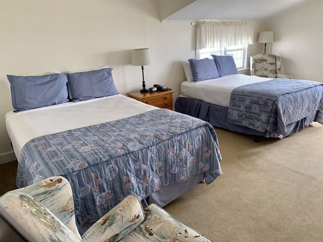 Standard Room, 1 Queen Bed and 1 Double Bed, Non Smoking