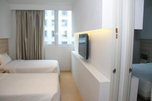 Deluxe Connecting Room