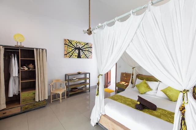 5 Bedroom MasBro villa