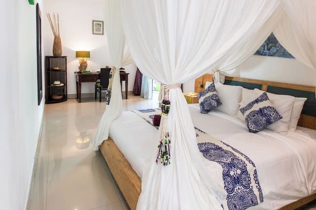 5 Bedroom MasBro villa
