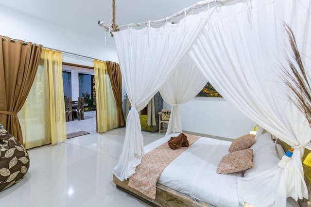 5 Bedroom MasBro villa
