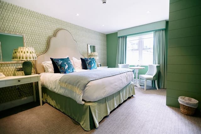 Splendid Room