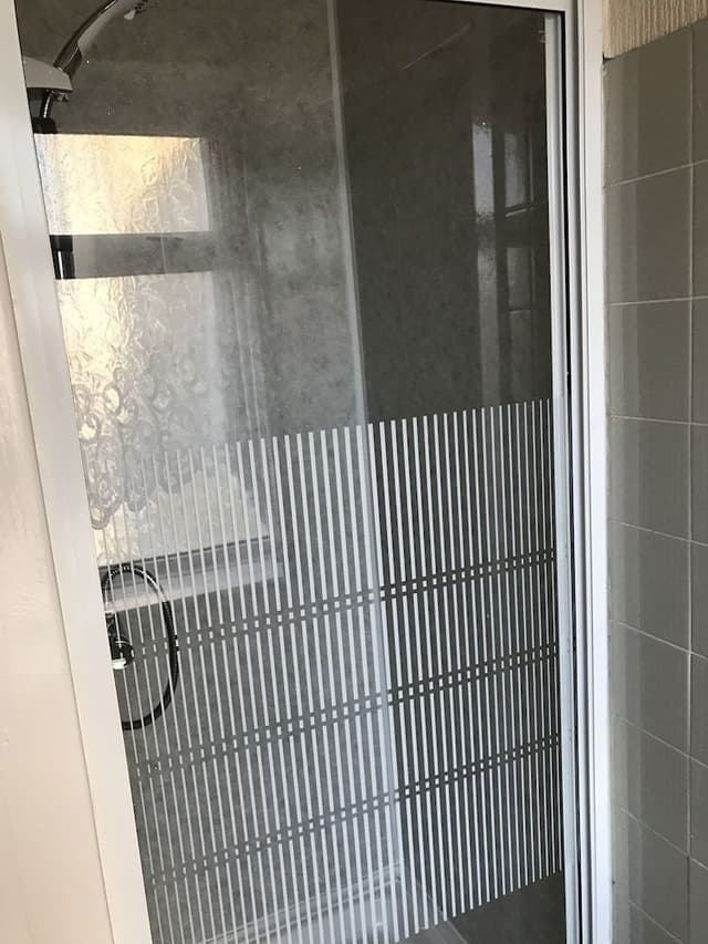 Single Room, Sea View