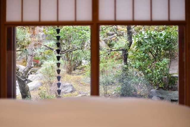 King-size Bed Double Room with Outside Onsen (No smoking)