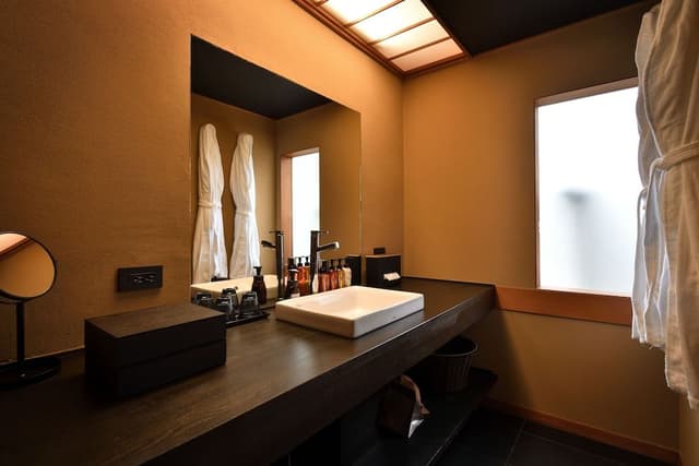 Japanese Style Twin Bed Room with Onsen (No smoking)