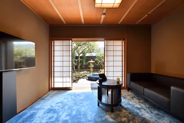 Premium Suite, Courtyard Area
