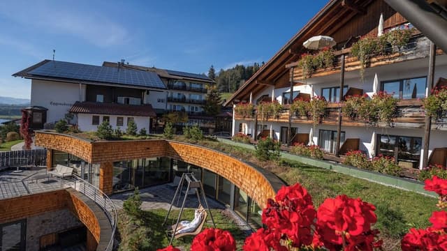 Superior Double Room, Partial Lake View