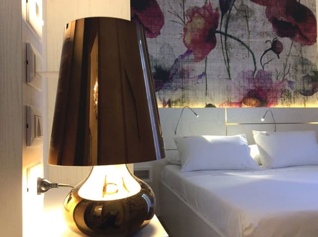 Standard Room, 1 Queen Bed