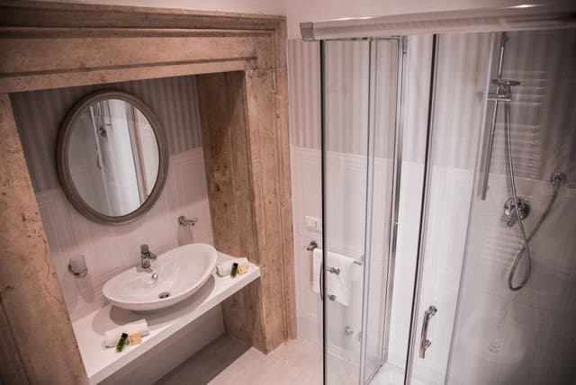 Deluxe Triple Room, Annex Building (Specchi)