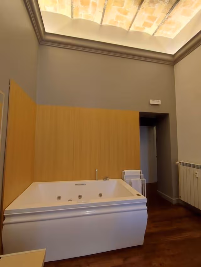 Luxury Room, Hot Tub